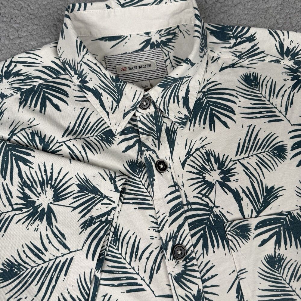 32 Bar Blues Shirt Mens Large White 29 Palms Print S/S Button Up Tropical Tree
